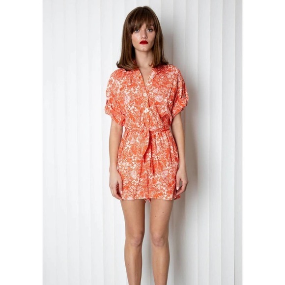 Le‎ Superbe Chic Tiki Romper Front-Tie - Picture 1 of 9